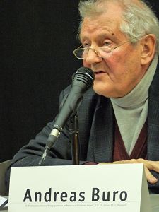 alt=
